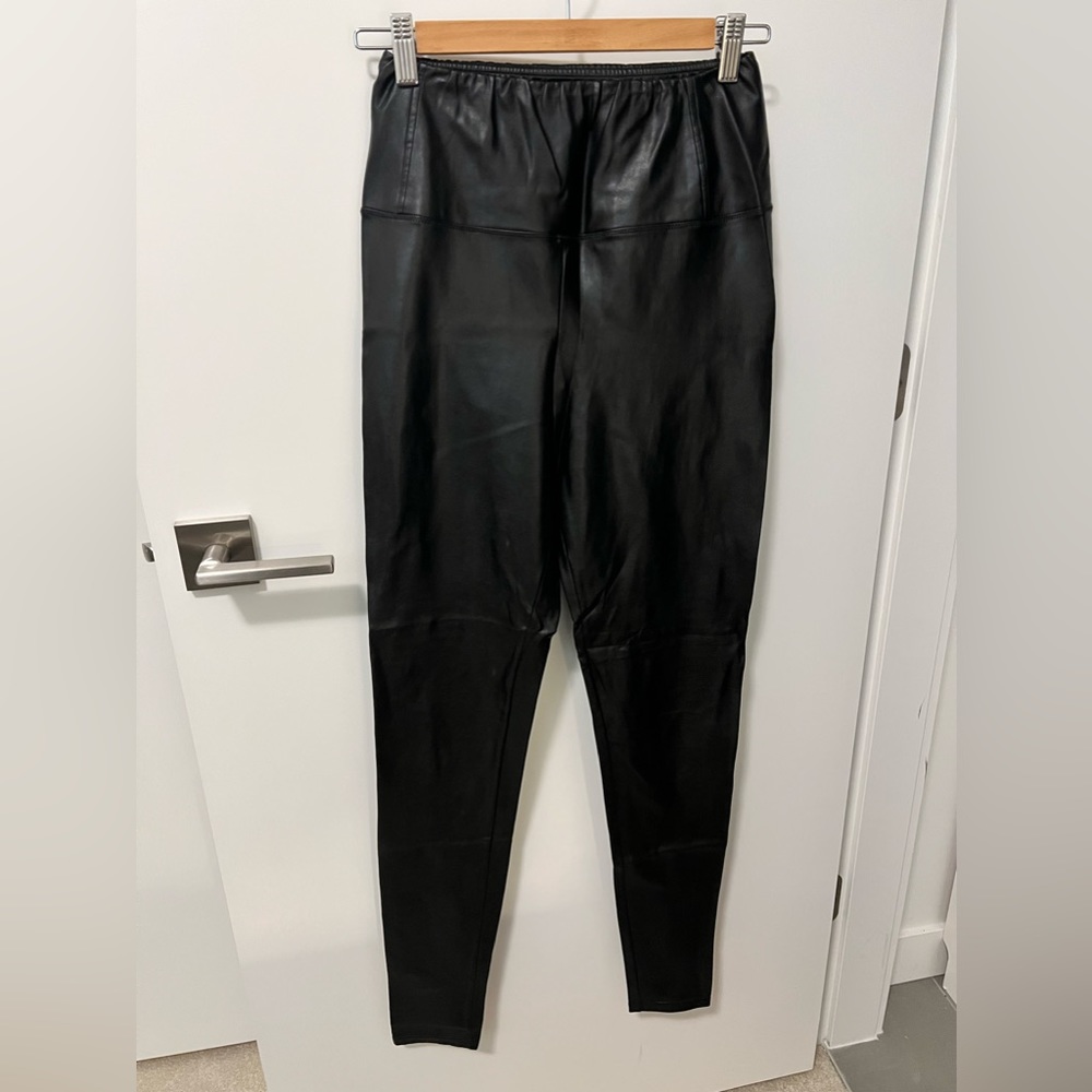 Aritzia, Wilfred Free Daria Vegan Leather Leggings